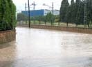 Calle inundada por la lluvia.